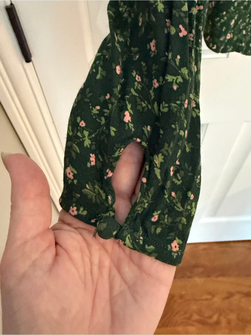 Reformation Clio Top Green Floral Long Sleeve Smocked Back Blouse 25926